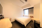 double room (e.g. at a hotel)