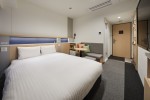 double room (e.g. at a hotel)