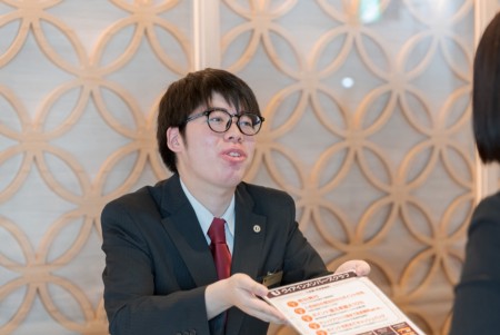 スタッフ画像