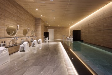 Indoor bath