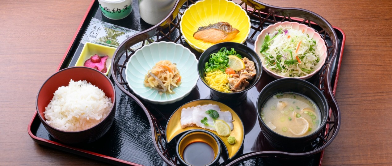 朝食